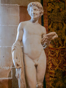 Blois, Histrio, marbre de Ludovic Durand-CC BY-NC Jacques BOUBY