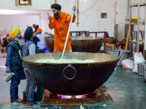 Delhi, temple Sikh Gurdwara Sis Ganj Sahib, cuisines-CC BY-NC Jacques BOUBY