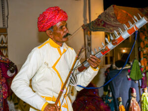 Shekhawati, musicien jouant du Ravanhaattha-CC BY-NC Jacques BOUBY