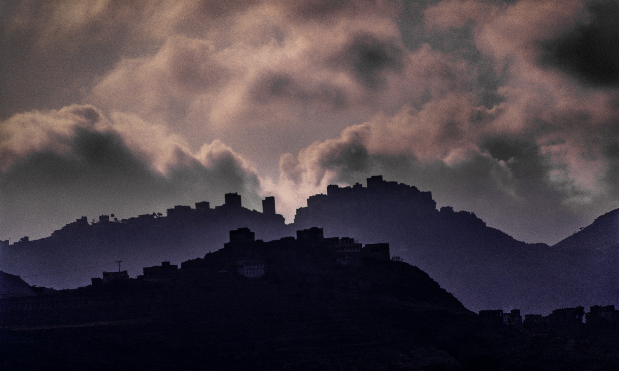 Jabal-al-Qullah, montagnes du Yemen du Nord en direction de Ibb